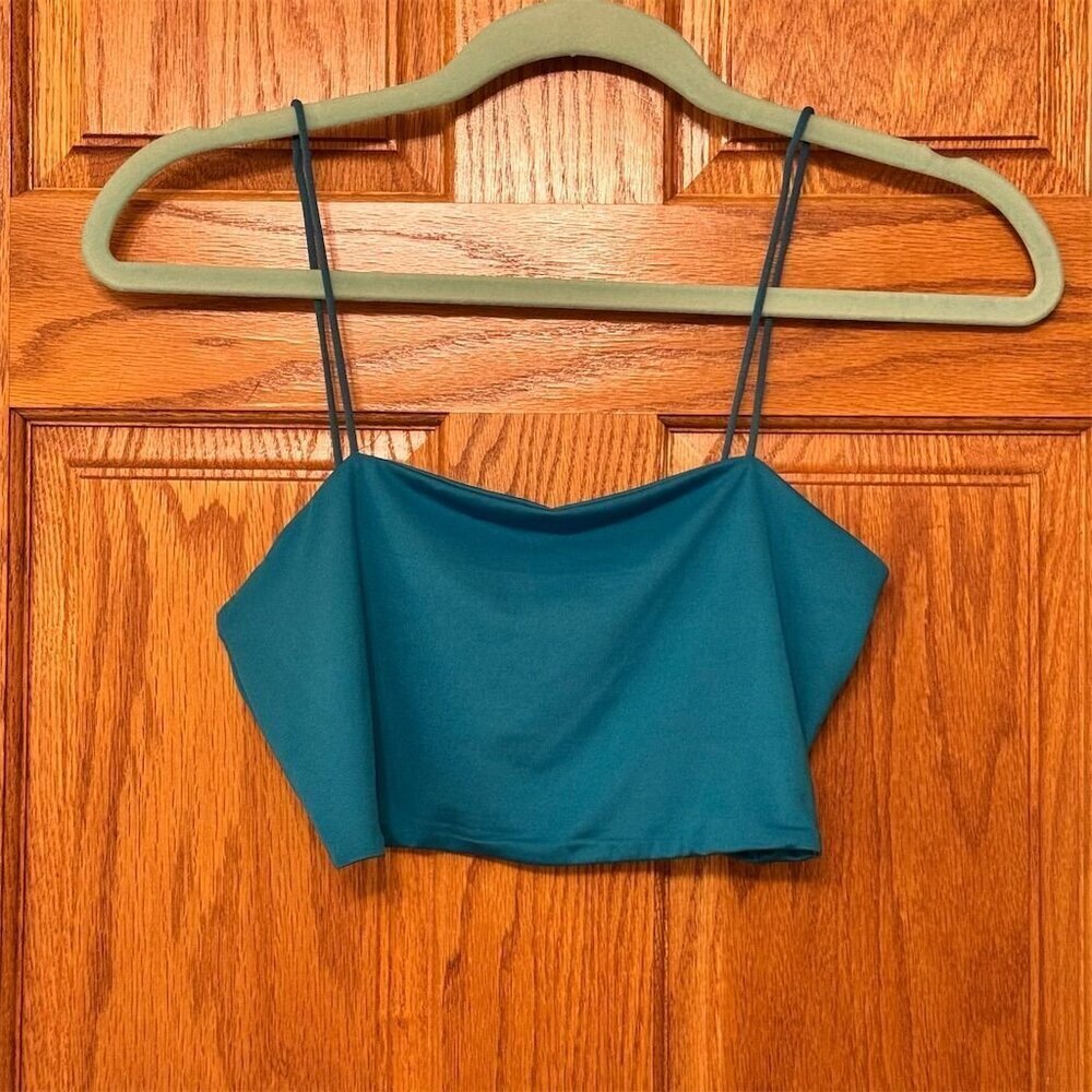SHEIN Women's Blue Cropped Tank Top Medium Spaghetti Straps Summer Casual